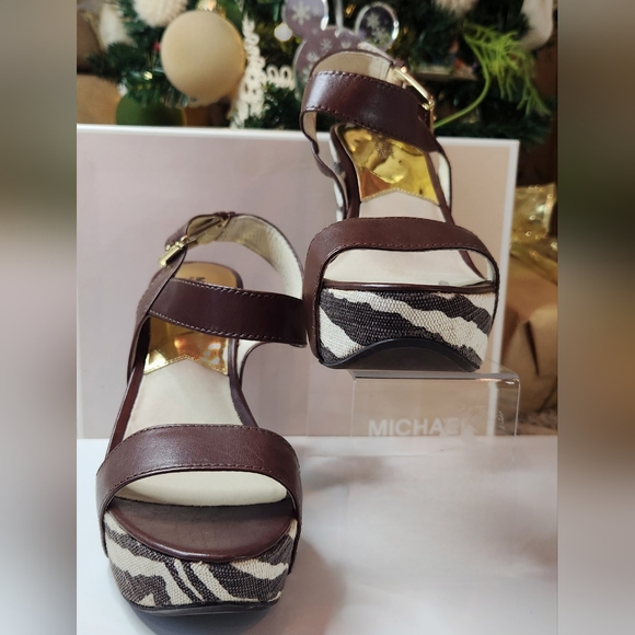 Michael Kohrs 7.5 Sexy Wedge Heel Ankle Strap Sandals Zebra with box - Picture 4 of 8